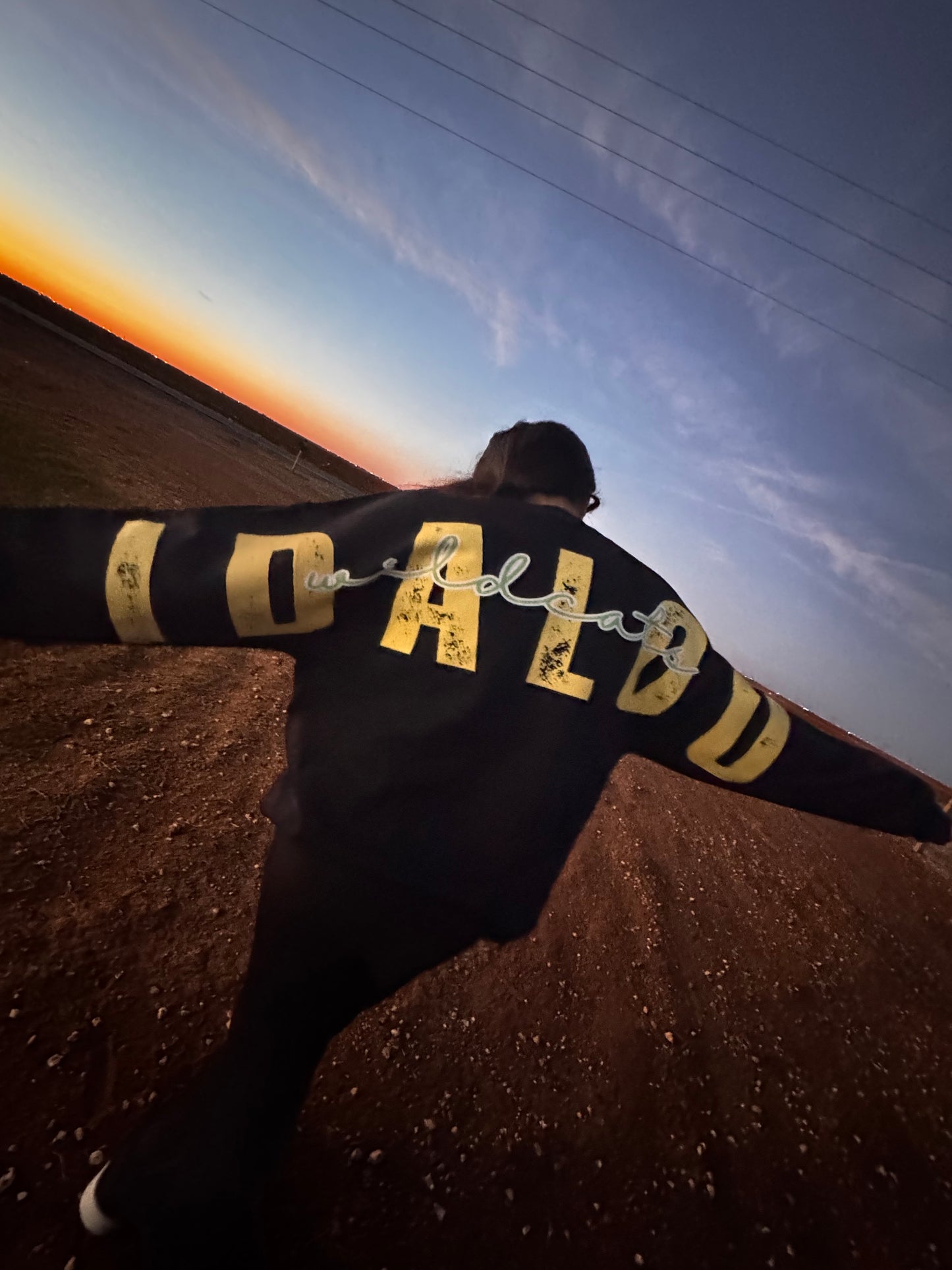 IDALOU WILDCATS CREWNECK