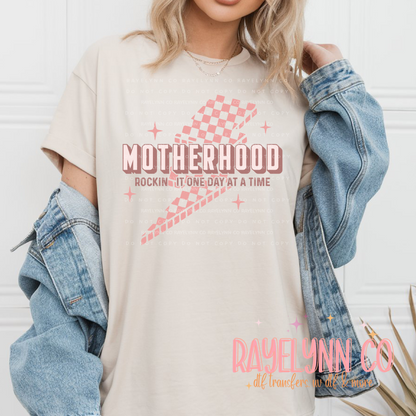 ROCKIN' MOTHERHOOD- DTF